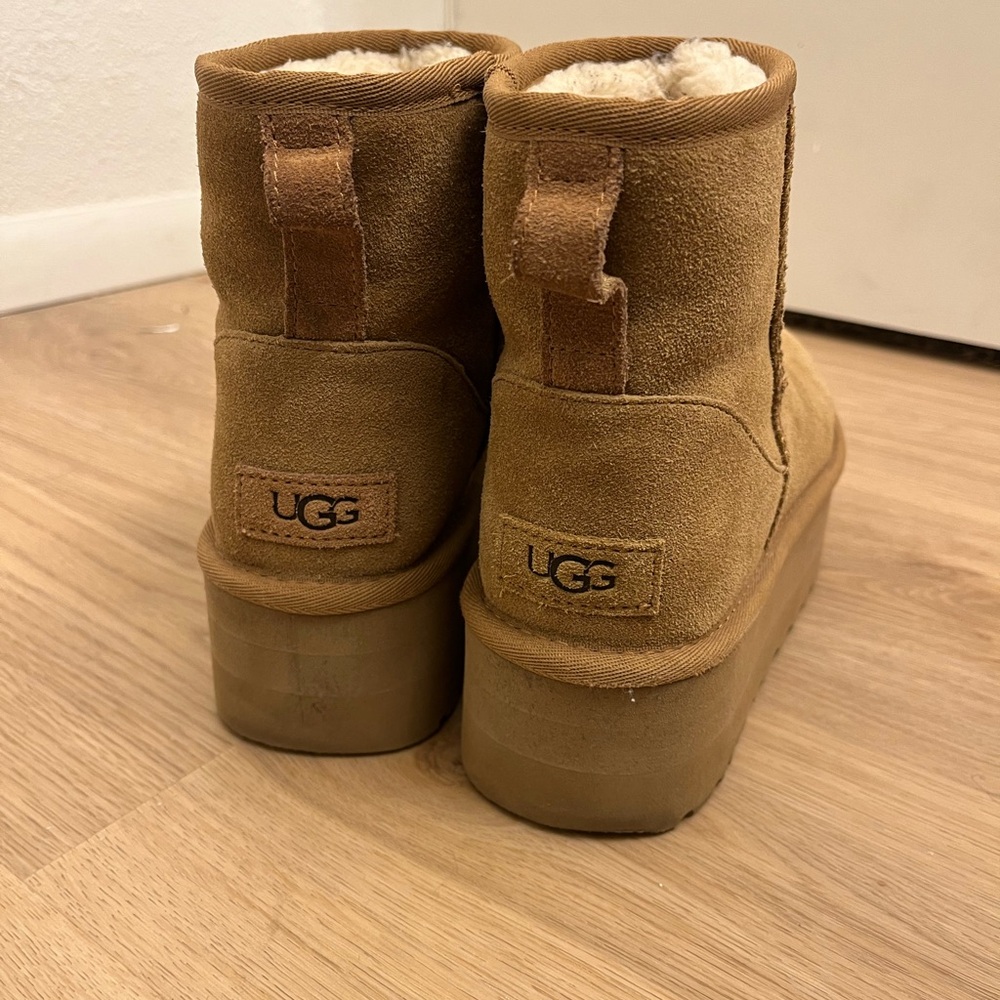 Ugh mini platform in chestnut